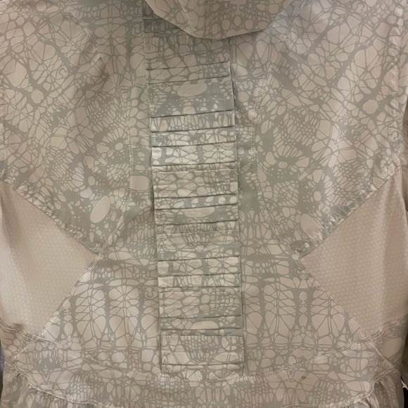 Lululemon Hustle Jacket - Picture 2 of 6